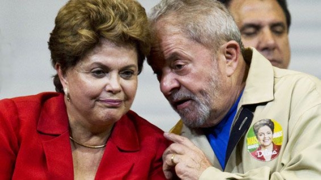 អតីតប្រធានាធិបតីប្រេស៊ីល Dilma Rousseff និង Luiz Inacio Lula da Silva ដែលរងការចោទប្រកាន់ករណីពុករលួយ (រូបភាព៖ MercoPress)