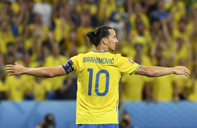 Zlatan Ibrahimovic អំឡុងពេលលេងឲ្យស៊ុយអែតក្នុងព្រឹត្តិការណ៍ Euro 2016 នៅបារាំង (រូបភាព AFP)