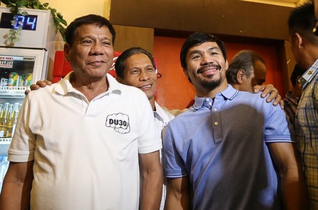 Pacquiao ជាមួយ​លោក​ប្រធានាធិបតី Duterte ។ រូបថត AFP