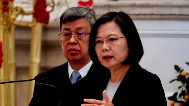 ប្រធានាធិបតីតៃវ៉ាន់ លោកស្រី Tsai Ing-wen ធ្វើសន្និសីទសារព័ត៌មាននៅថ្ងៃទី២២ ខែមករា ឆ្នាំ ២០២០។ រូបភាព៖ AFP 