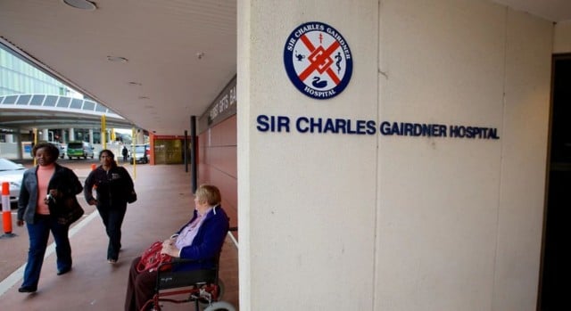 បរិវេណមន្ទីរពេទ្យ Sir Charles Gairdner Hospital នៅក្រុង Perth ដែលមានអ្នកស្លាប់ដោយសារ COVID-19 ដំបូងនៅអូស្ត្រាលី។ រូបថត AAP