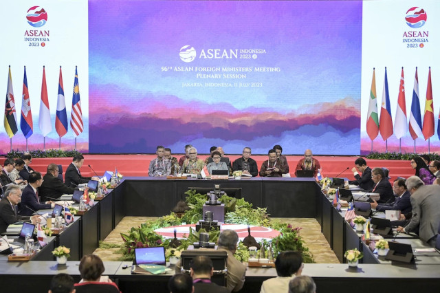 កិច្ចប្រជុំរដ្ឋមន្រ្តីការបរទេសអាស៊ាន ដែលមានឥណ្ឌូណេស៊ីជាប្រធានផ្លាស់វេន នៅថ្ងៃទី១១ ខែកក្កដា។ រូបភាព ASEAN 2023